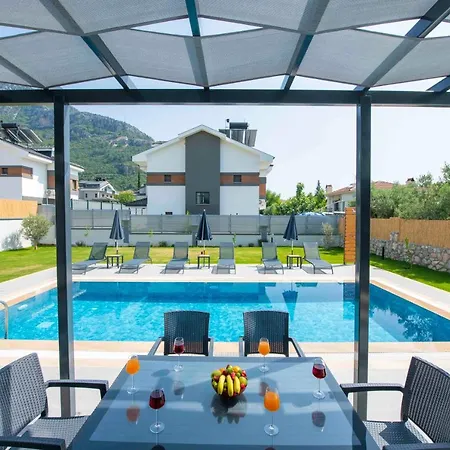 Sunset ölüdeniz 5 Bedrooms Private Pool Villa *